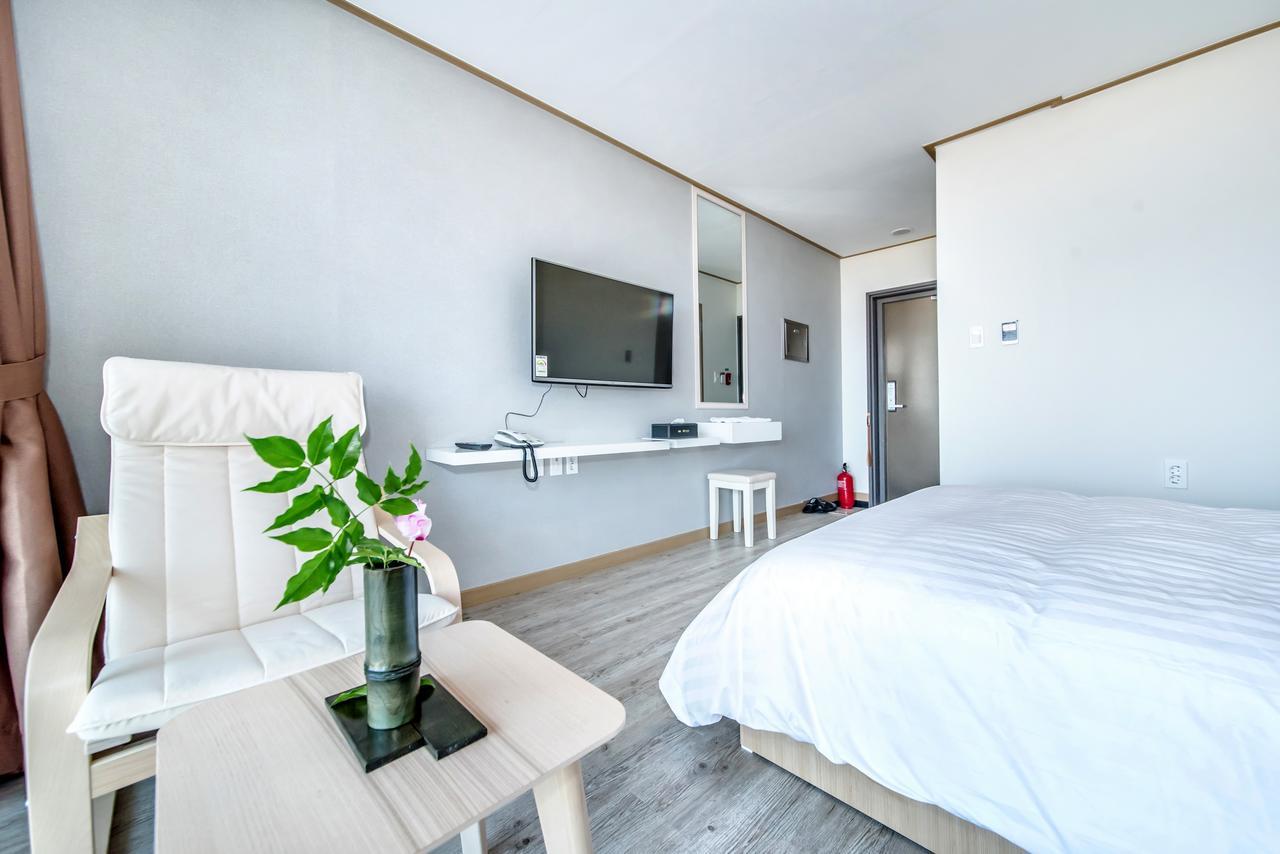 Go To Bed Resort Seogwipo Eksteriør bilde