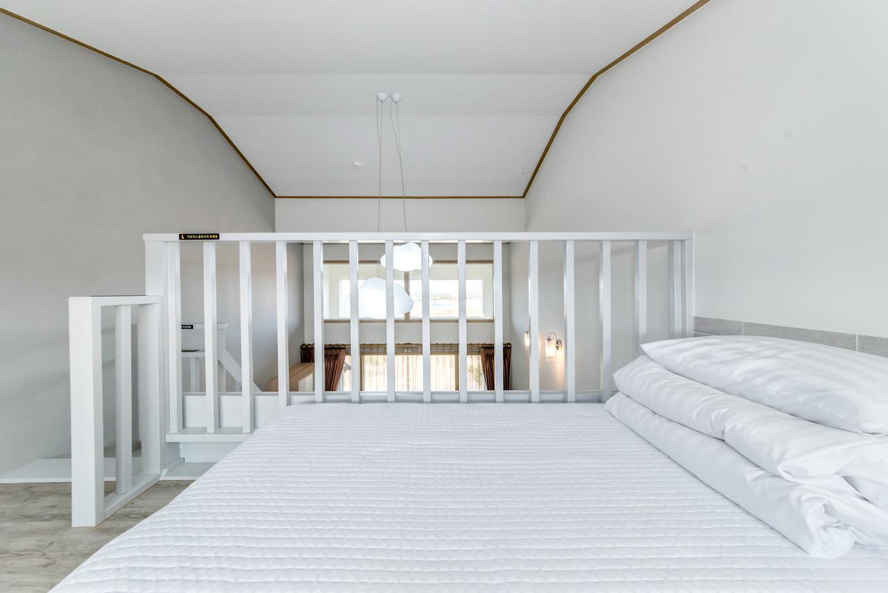 Go To Bed Resort Seogwipo Eksteriør bilde