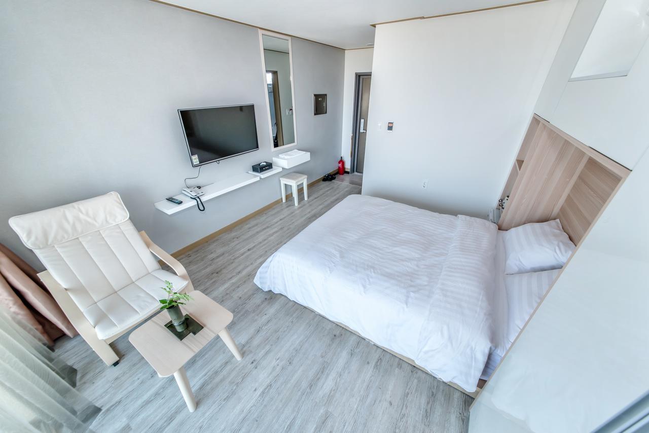 Go To Bed Resort Seogwipo Eksteriør bilde