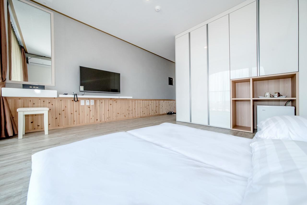 Go To Bed Resort Seogwipo Eksteriør bilde